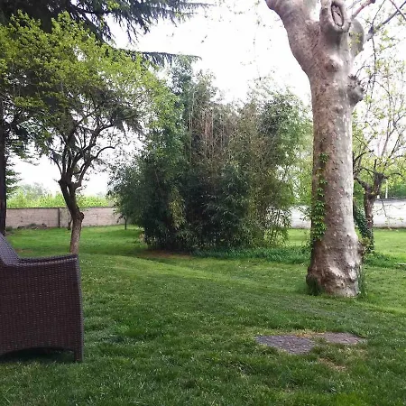 Daire Immersa Nel Verde... A Due Passi Dal Centro